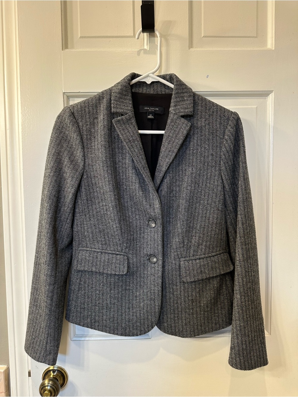 Ann Taylor Gray Herringbone Tailored Blazer 2P